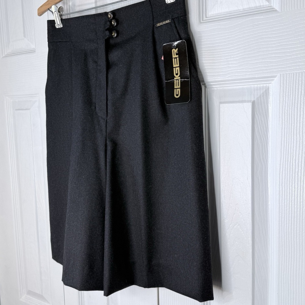 NWT Geiger Collections Black Wool Pleated Shorts Culottes Austria Women's 8 $230 - Picture 2 of 14